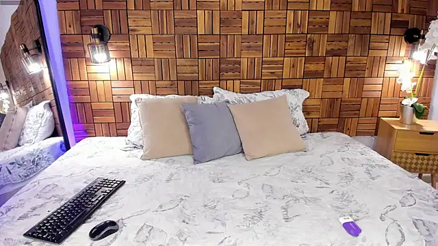 Snapshot of debra_win chatting on 01-15-26, 11:19 debra win online show from 01-15-26, 11:19