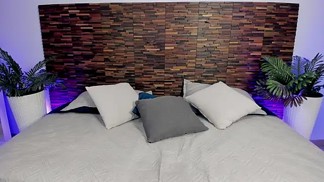 debra win online show from 12-03-25, 09:31