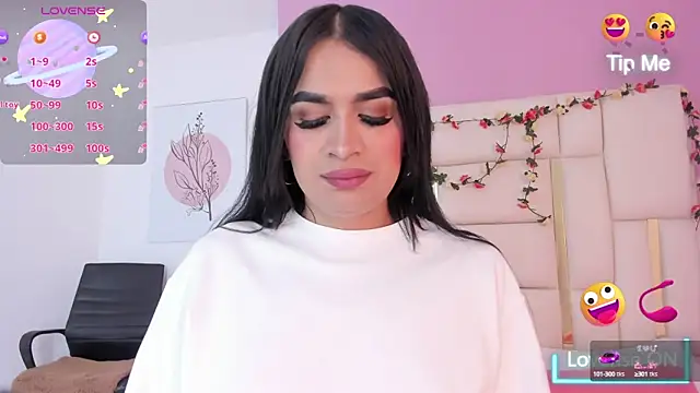 Snapshot of Silvana-Castro chatting on 09-20-25, 11:15 Silvana-Castro online show from 09-20-25, 11:15
