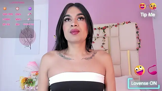 Snapshot of Silvana-Castro chatting on 09-25-25, 11:16 Silvana-Castro online show from 09-25-25, 11:16
