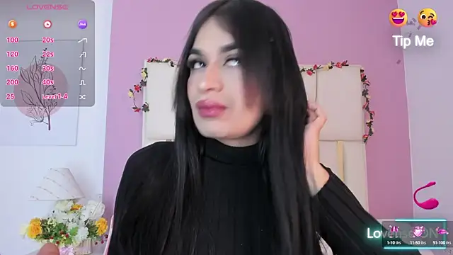 Snapshot of Silvana-Castro chatting on 09-29-25, 11:27 Silvana-Castro online show from 09-29-25, 11:27