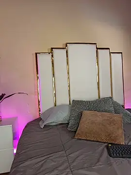 Alexandraa Gomez online show from 11-17-25, 08:35