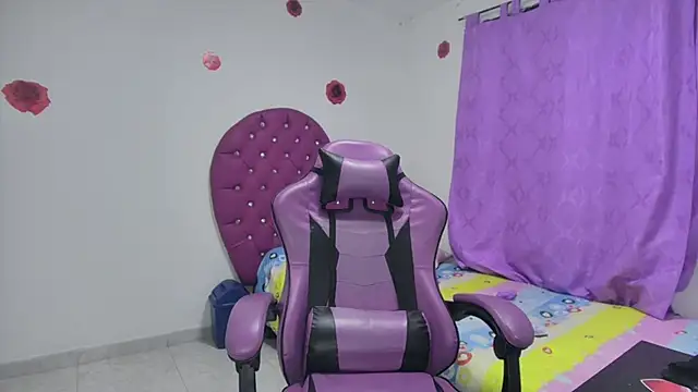 soffy rosses online show from 12-22-25, 03:39