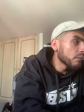 Snapshot of malek_xarx_ chatting on 02-28-26, 03:33 malek xarx online show from 02-28-26, 03:33