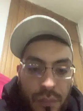 Snapshot of malek_xarx_ chatting on 02-15-26, 02:23 malek xarx online show from 02-15-26, 02:23