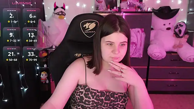 AmyVibess online show from 10-28-25, 08:08