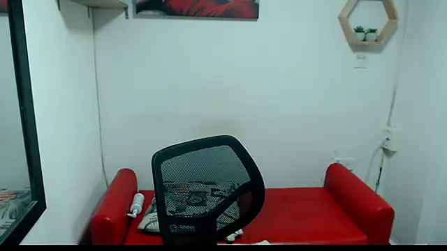 DIVAX MONSERRAT online show from 05-08-26, 12:36