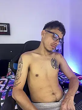 Luke Stone online show from 09-21-25, 04:34
