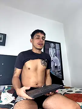 Luke Stone online show from 11-30-25, 07:47