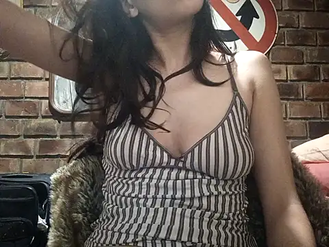 agusttt2667 online show from 05-13-26, 04:41