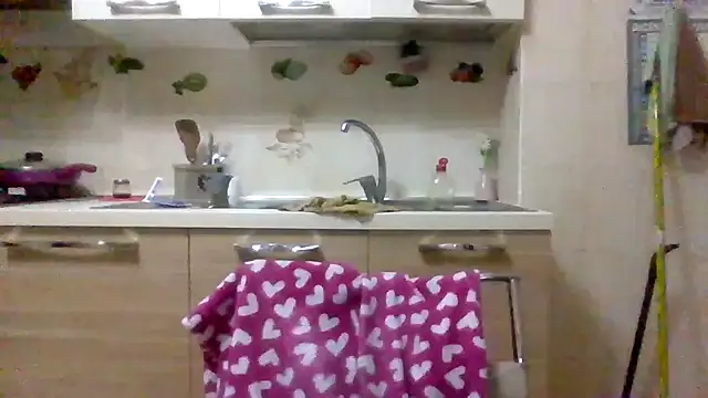 Kelly80 online show from 12-04-25, 05:06