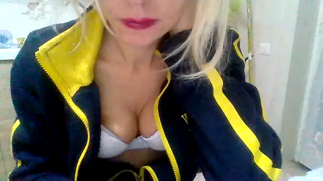 Kelly80 online show from 11-26-25, 04:18