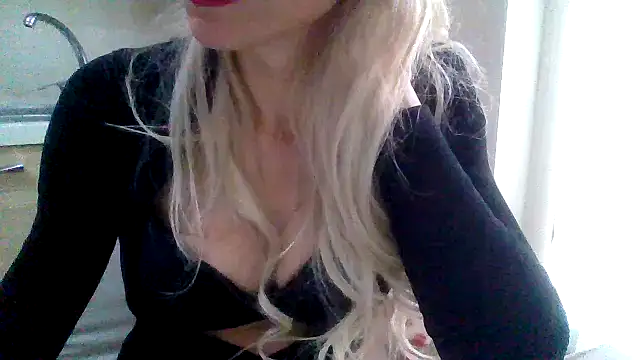 Kelly80 online show from 04-22-26, 03:41