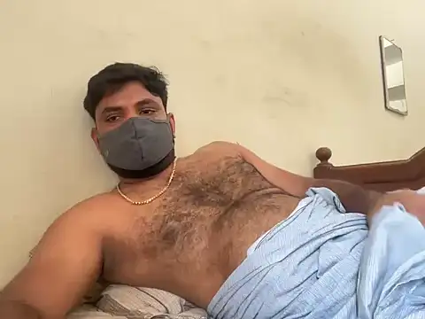 Snapshot of HandsomeMche chatting on 10-11-25, 08:15 HandsomeMche online show from 10-11-25, 08:15