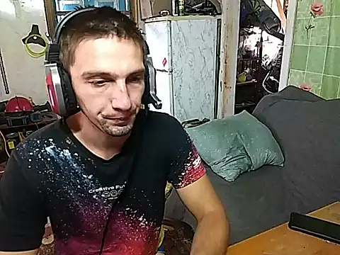 Snapshot of Alexilon chatting on 09-10-25, 10:03 Alexilon online show from 09-10-25, 10:03