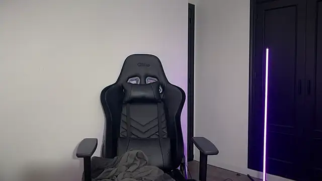 s meow online show from 11-28-25, 10:21