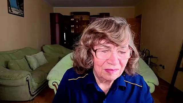 Betty Brick online show from 11-30-25, 10:27