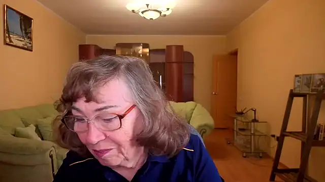 Betty Brick online show from 01-10-26, 01:50