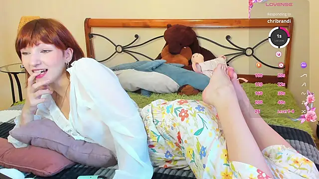 flatter-shy online show from 10-21-25, 06:46