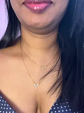 Snapshot of tamil_Aarathi chatting on 05-30-26, 05:18 tamil Aarathi online show from 05-30-26, 05:18
