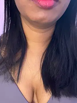 Snapshot of tamil_Aarathi chatting on 05-15-26, 12:14 tamil Aarathi online show from 05-15-26, 12:14