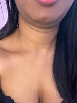 Snapshot of tamil_Aarathi chatting on 05-18-26, 01:38 tamil Aarathi online show from 05-18-26, 01:38