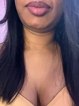 Snapshot of tamil_Aarathi chatting on 06-26-26, 06:47 tamil Aarathi online show from 06-26-26, 06:47
