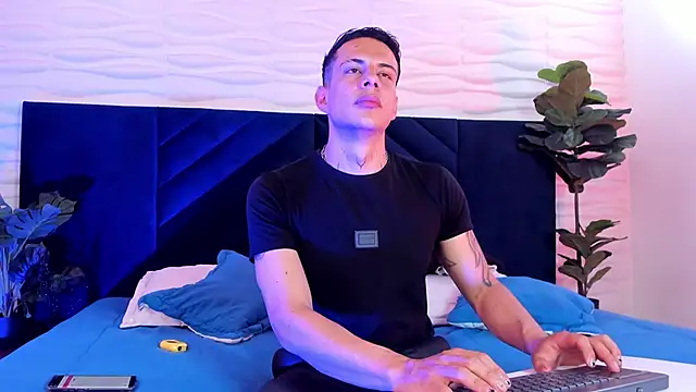 Dustin Sonne online show from 12-04-25, 03:49