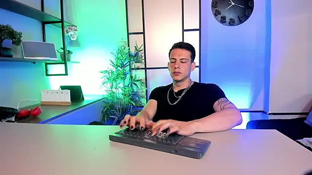 Snapshot of Dustin_Sonne chatting on 05-19-26, 03:24 Dustin Sonne online show from 05-19-26, 03:24