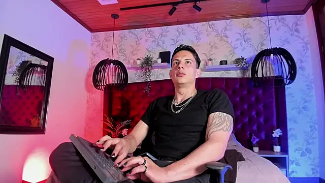 Snapshot of Dustin_Sonne chatting on 06-26-26, 03:45 Dustin Sonne online show from 06-26-26, 03:45