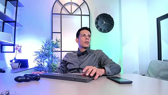 Snapshot of Dustin_Sonne chatting on 05-01-26, 03:44 Dustin Sonne online show from 05-01-26, 03:44