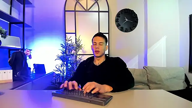 Snapshot of Dustin_Sonne chatting on 04-21-26, 03:35 Dustin Sonne online show from 04-21-26, 03:35