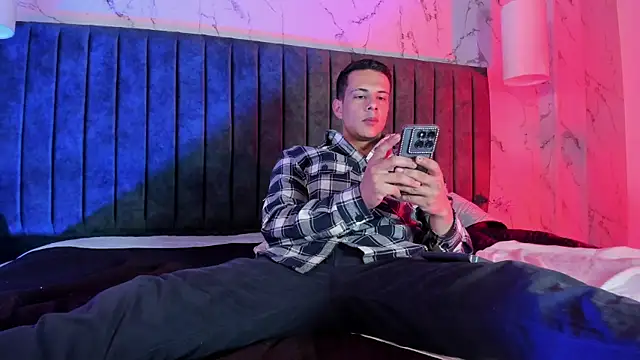 Dustin Sonne online show from 01-06-26, 03:43