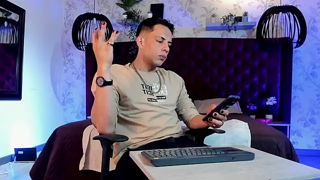 Snapshot of Dustin_Sonne chatting on 07-25-26, 03:47 Dustin Sonne online show from 07-25-26, 03:47