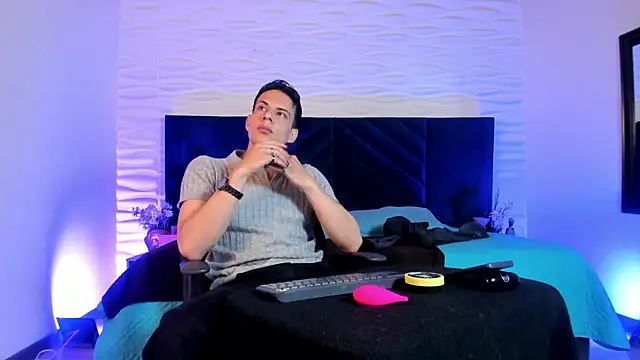 Snapshot of Dustin_Sonne chatting on 07-22-26, 03:41 Dustin Sonne online show from 07-22-26, 03:41