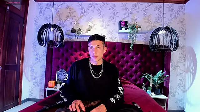 Dustin Sonne online show from 11-02-25, 03:33