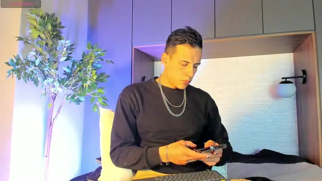 Dustin Sonne online show from 11-16-25, 03:44