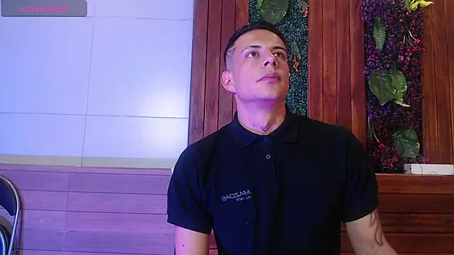 Dustin Sonne online show from 10-25-25, 04:22