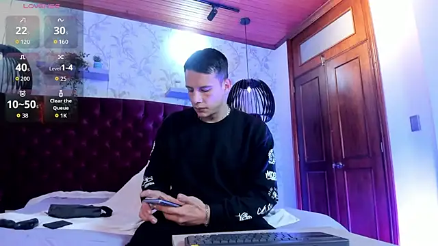 Dustin Sonne online show from 09-16-25, 03:40