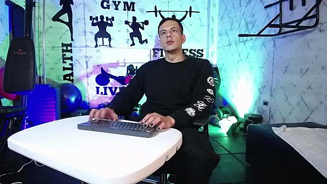 Dustin Sonne online show from 04-08-26, 03:41