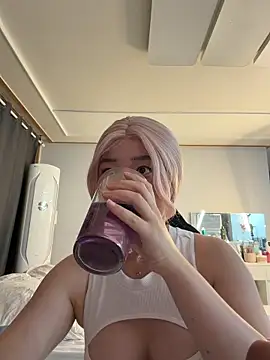 winter11 online show from 10-26-25, 02:50