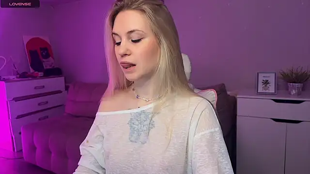 Snapshot of Sofia_Kenwood chatting on 02-24-26, 03:29 Sofia Kenwood online show from 02-24-26, 03:29