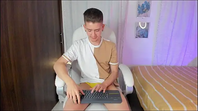 ThiagooJames online show from 09-21-25, 12:38