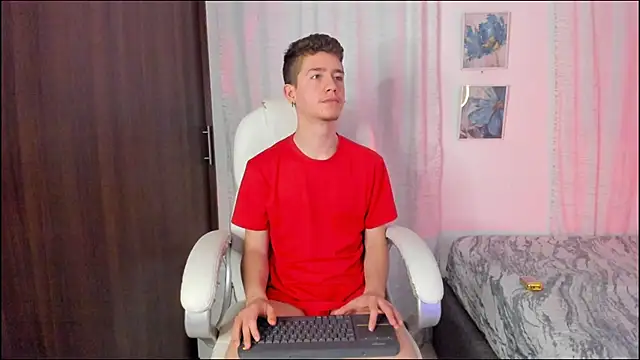 ThiagooJames online show from 10-06-25, 01:51