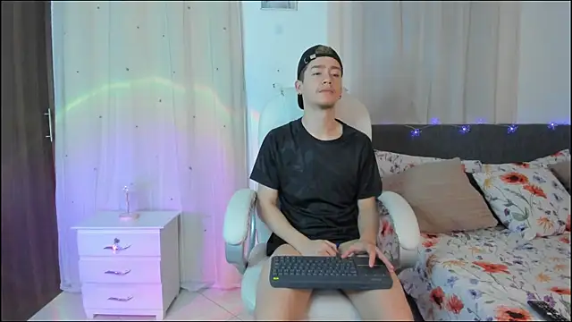 ThiagooJames online show from 01-10-26, 05:14