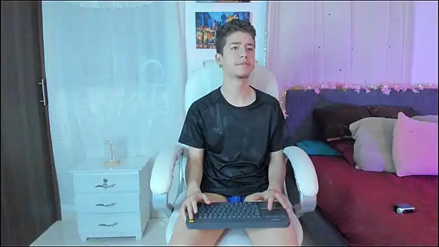 ThiagooJames online show from 10-19-25, 06:27