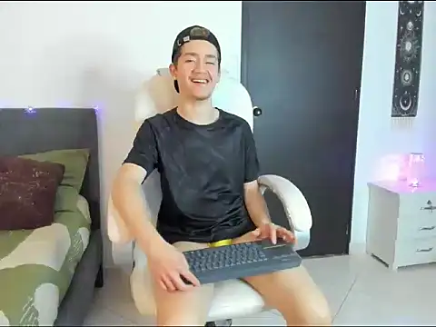 ThiagooJames online show from 02-03-26, 04:54