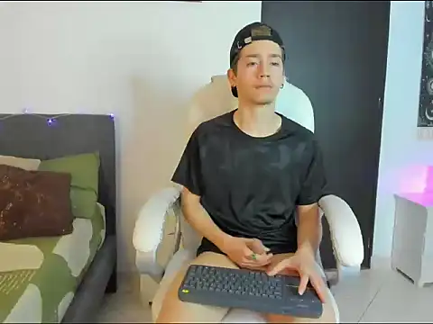 ThiagooJames online show from 02-07-26, 06:10