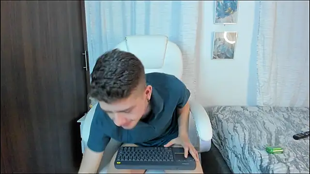 ThiagooJames online show from 09-23-25, 12:17