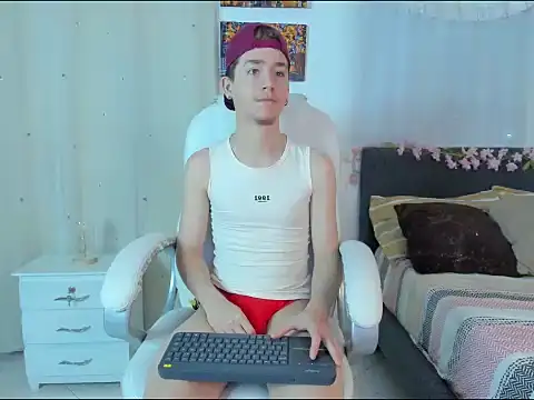 ThiagooJames online show from 11-25-25, 02:01